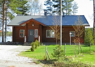 Уютный деревянный дом в городе Punkaharju, на берегу озера Saimaa - код 30597