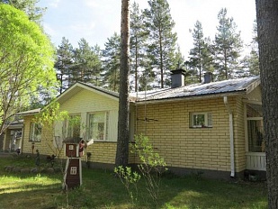  Дом в черте города  Ruokalahti рядом с  берегом озера Kärinkijärvi - 38275