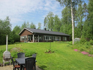 Светлый просторный дом на берегу озера Ylä-Enonvesi - код 44630