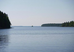   Большой красивый участок на берегу озера Saimaa в Savonranta - код 31976
