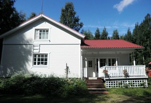 Прекрасный дом на берегу озера Saimaa недалеко от Punkaharju - код 37319